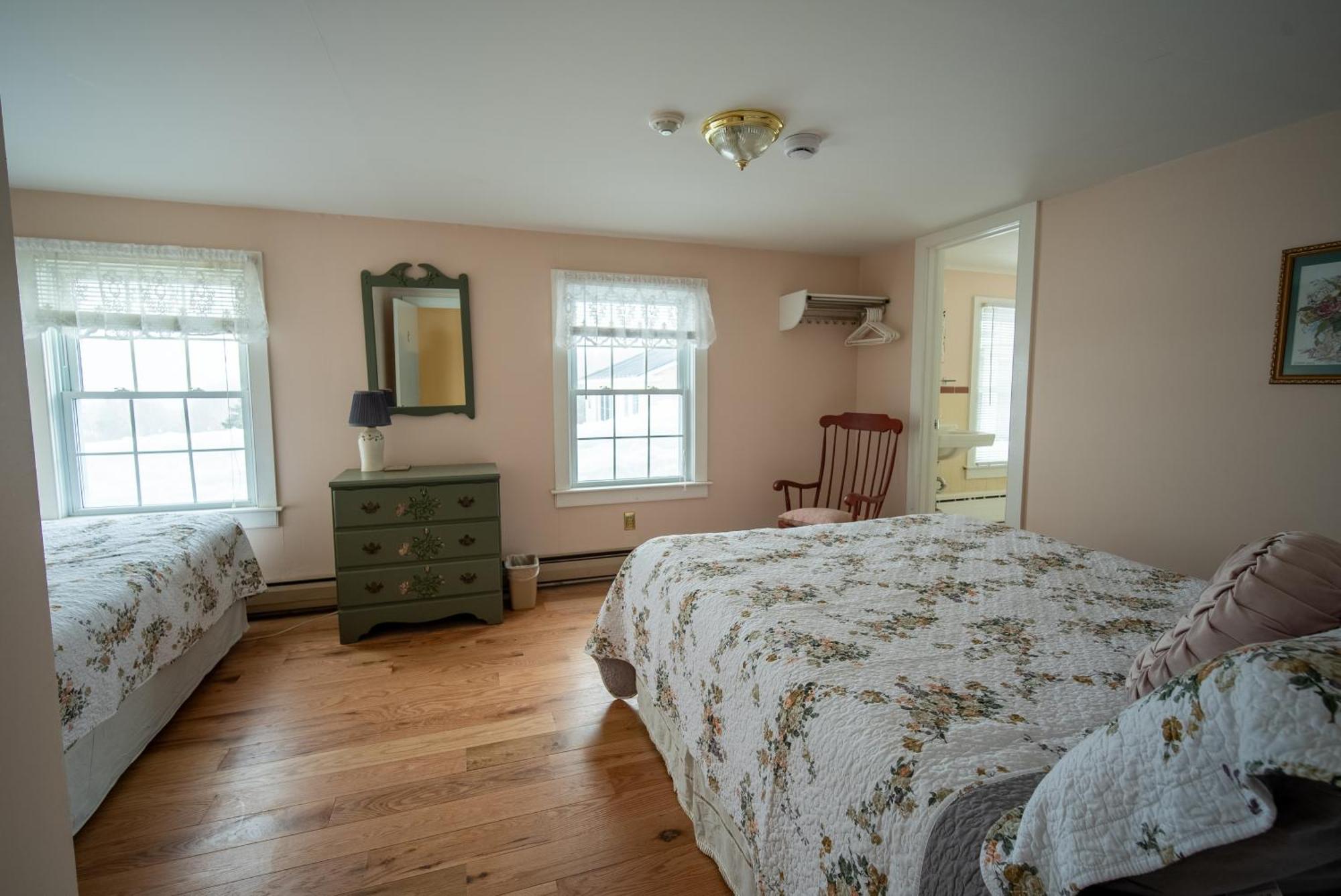 East Dover Cooper Hill Inn מראה חיצוני תמונה