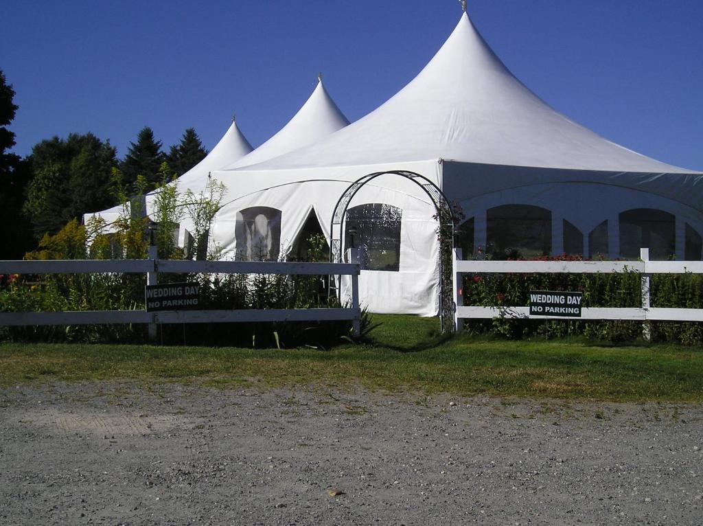 East Dover Cooper Hill Inn מראה חיצוני תמונה